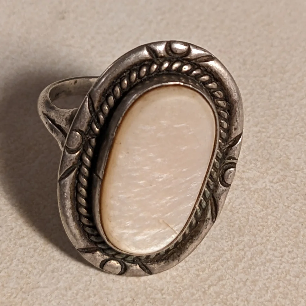 VTG SIGNED J-R-LAKE NAVAJO STERLING SILVER MOP RING SZ.8 - Picture 3 of 7